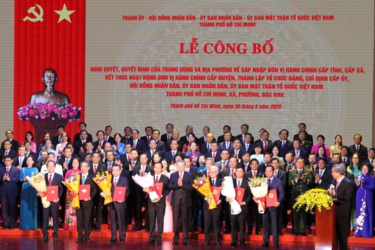 Tổng Bí thư: Quyết định "sắp xếp lại giang sơn" là bước đi lịch sử