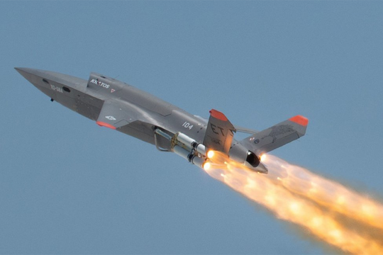 Mỹ thử nghiệm UAV 'trợ thủ' cho song sát tiêm kích F-16 và F-15