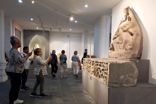 Khách thăm bảo tàng Đà Nẵng tăng cao