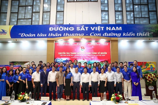 Chuyến tàu thanh niên "Việt Nam: Đi để yêu!"