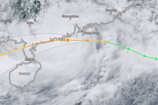Hàng không Trung Quốc "vỡ trận" vì bão