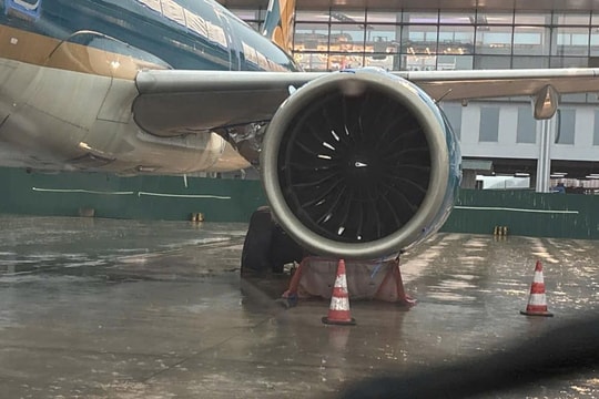 Bão số 3 đang mạnh lên, hàng loạt chuyến bay ngày 21/7 phải điều chỉnh