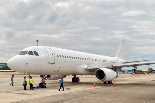 Vietnam Airlines nhận thêm 2 tàu bay thuê ướt phục vụ cao điểm hè