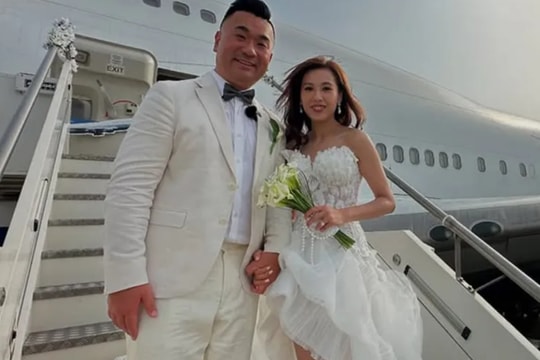 Boeing 747 hóa lễ đường, hôn lễ giữa trời của cặp đôi yêu bầu trời