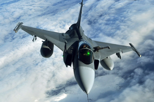 Thái Lan triển khai tiêm kích JAS 39 Gripen, leo thang xung đột