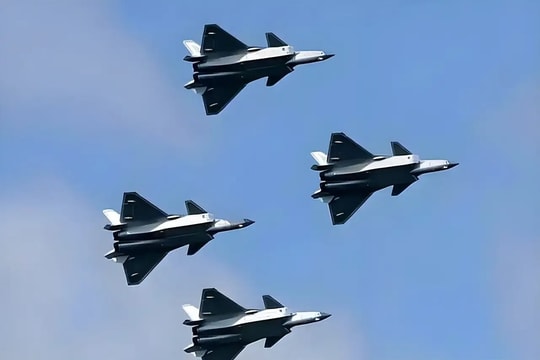 Tiêm kích J-20 giúp Trung Quốc định vị lại sức mạnh bầu trời