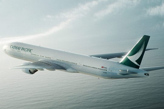 Khách bị "kẹt" 28 tiếng trên máy bay, hãng phải thay cả phi hành đoàn