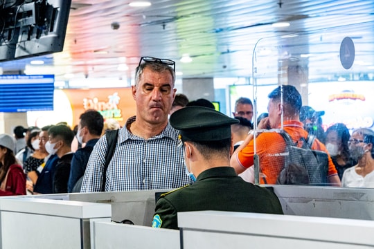 Thế lưỡng nan trong phân chia khai thác giữa Long Thành và Tân Sơn Nhất