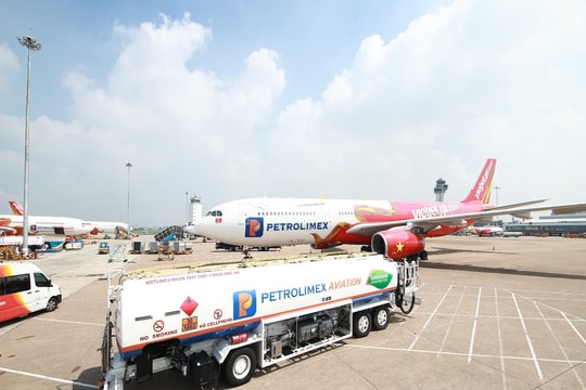 Lô nhiên liệu hàng không bền vững đầu tiên được pha trộn ở Việt Nam