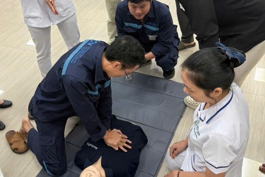 Trang bị kỹ năng sơ cấp cứu cho nhân viên sân bay Phù Cát