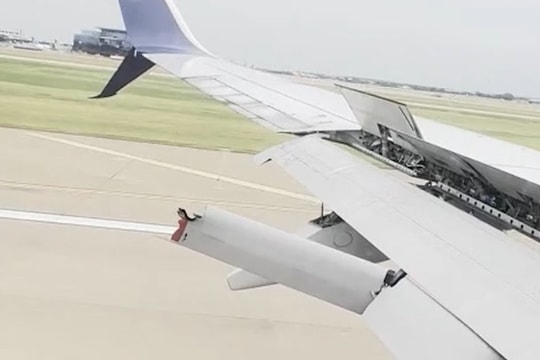 FAA điều tra vụ máy bay Delta gãy cánh khi đang bay