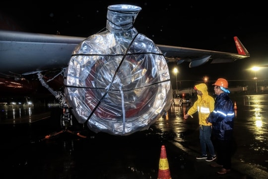 Ảnh hưởng bão số 5, hôm nay tạm đóng cửa sân bay Thọ Xuân, Đồng Hới