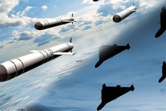 Nga bắn hạ hơn 200 UAV Ukraine, Ba Lan lần đầu khai hỏa