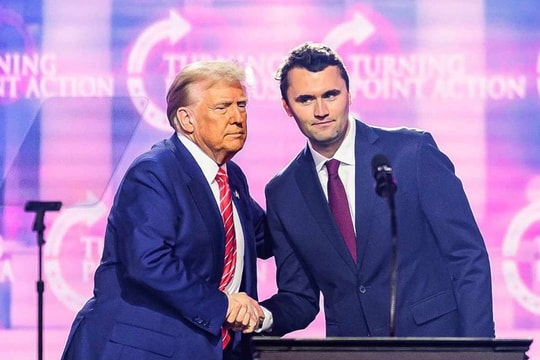 Vụ ám sát Charlie Kirk châm ngòi khủng hoảng ngành hàng không Mỹ