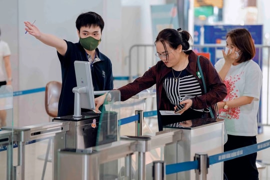 Tỉ lệ hành khách sử dụng sinh trắc học tại sân bay còn thấp