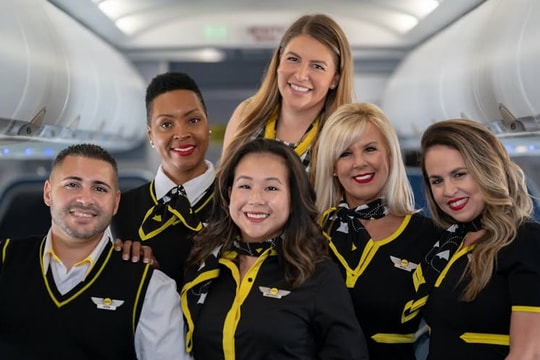 Spirit Airlines bên bờ khủng hoảng, cho nghỉ 1.800 tiếp viên