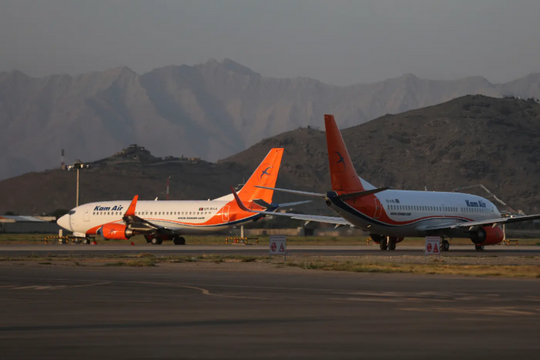 Cậu bé 13 tuổi sống sót sau 90 phút ẩn náu trong khoang càng máy bay