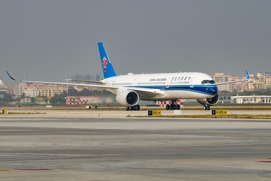 Hai máy bay va chạm trên đường băng ở sân bay Nga