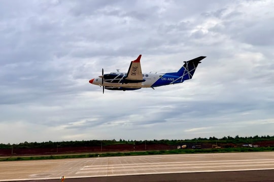 Chuyến bay hiệu chuẩn đầu tiên hạ cánh xuống Long Thành