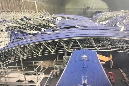 Bão Bualoi 'xé toạc' miền Trung, ít nhất 12 người thiệt mạng