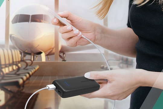 Cấm mang pin dự phòng từ 1/10, khách bay Việt bị ảnh hưởng