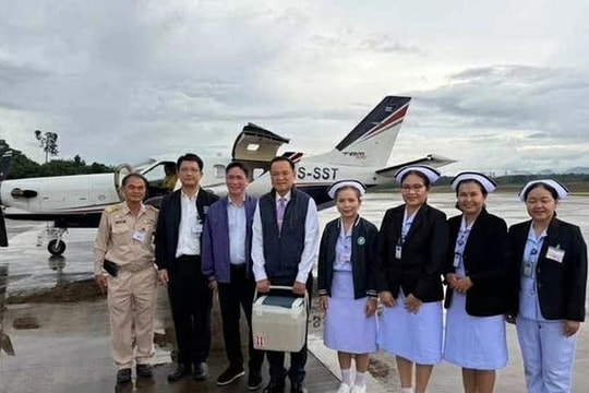 Thủ tướng Thái Lan làm phi công chuyến bay chở nội tạng hiến tặng