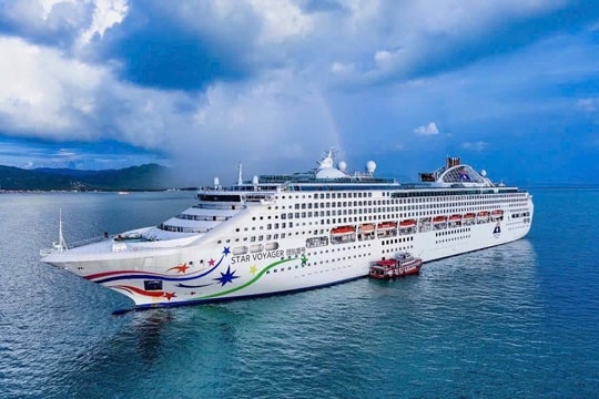 TP.HCM tăng tour du thuyền cho khách quốc tế