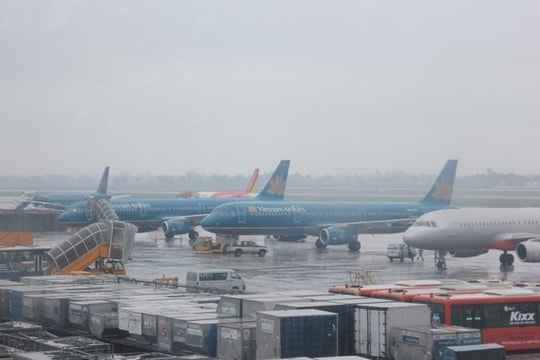 Thời tiết sân bay hôm nay 18/10: Sân bay Đà Nẵng mưa cả ngày