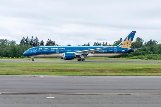 Vietnam Airlines hạ cánh khẩn cấp tại Hà Nội để cấp cứu hành khách