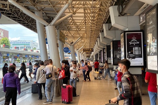 Giá vé máy bay ngày 30/10: Các chặng ngắn phía Nam giảm nhẹ