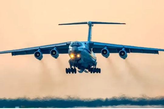 Hành trình máy bay vận tải Nga bay vòng nhiều điểm trước khi hạ cánh xuống Venezuela