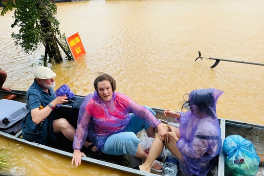 Huế - Đà Nẵng mưa lớn trở lại, khách bay cần chú ý gì