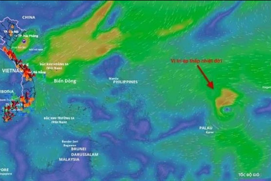 Áp thấp nhiệt đới mạnh thành bão số 13 hướng vào miền Trung, nguy cơ gián đoạn bay