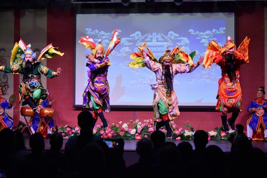 Với nhiều đường bay thẳng, Việt Nam ngày càng thu hút du khách Pháp