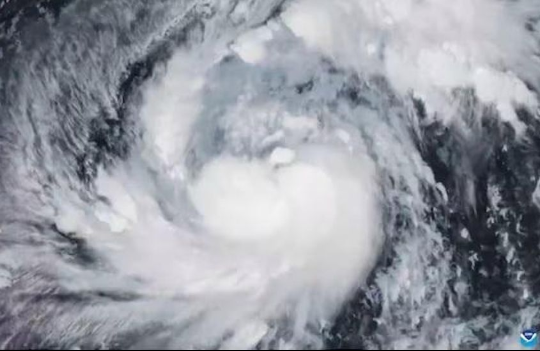 Thời tiết sân bay ngày 9/11: Bão Phượng Hoàng cấp 16, điều chỉnh đường bay tránh vùng nguy hiểm