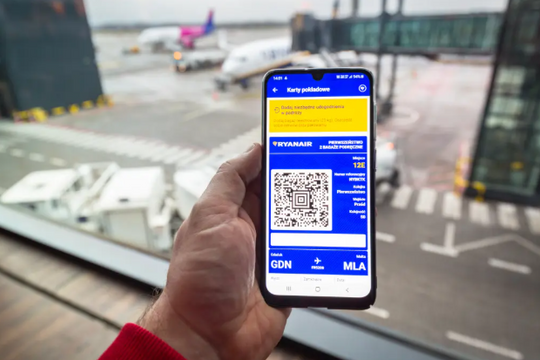 Ryanair bắt buộc sử dụng thẻ lên máy bay điện tử từ ngày 12/11