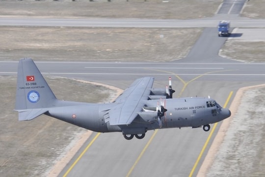 Máy bay vận tải C-130 Thổ Nhĩ Kỳ rơi gần Azerbaijan