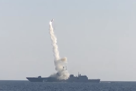 Sức mạnh vượt trội của tên lửa siêu vượt âm Zircon