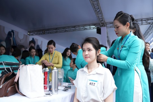 1.600 lao động trẻ tìm kiếm cơ hội nghề nghiệp tại Ngày hội Việc làm Vietnam Airlines 2025