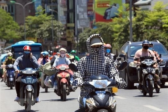 Thời tiết sân bay ngày 3/12: Hàng không cần đề phòng nhiễu động và gió giật