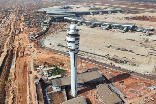 Thứ trưởng Bộ Xây dựng Phạm Minh Hà kiểm tra sân bay Long Thành trước ‘giờ G’