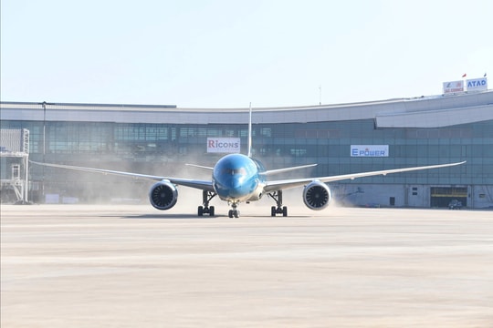 Chuyến bay chở khách đầu tiên hạ cánh xuống Cảng Hàng không Long Thành