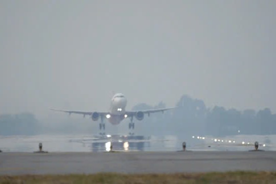 Thời tiết sân bay ngày 21/12: Miền Bắc rét và sương mù sớm, miền Trung mưa cục bộ