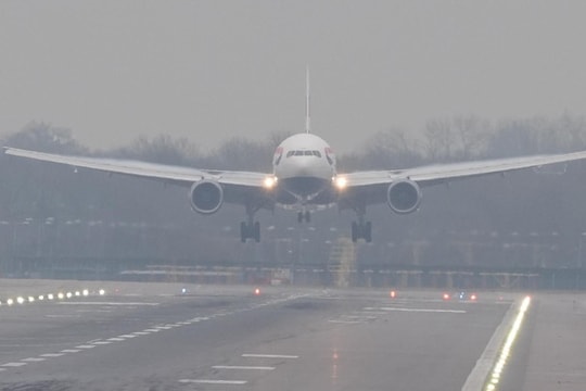 Thời tiết sân bay ngày 28/12: Sương mù sáng sớm ở Bắc Bộ, mưa nhỏ tại Trung Bộ