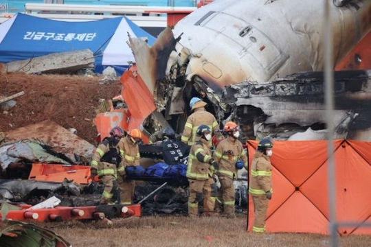 Tổng thống Hàn Quốc xin lỗi gia đình nạn nhân Jeju Air