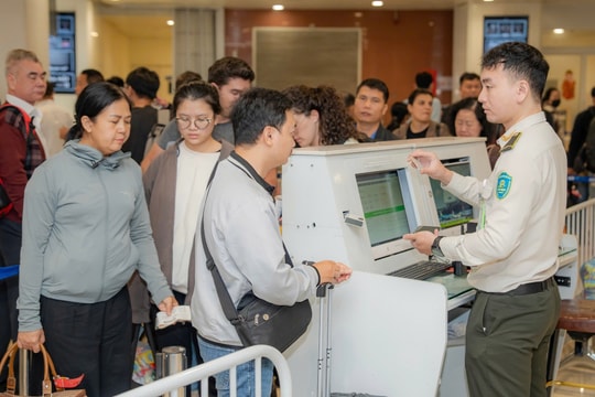 Hàng không kích hoạt 'chế độ cao điểm' dịp Tết Dương lịch