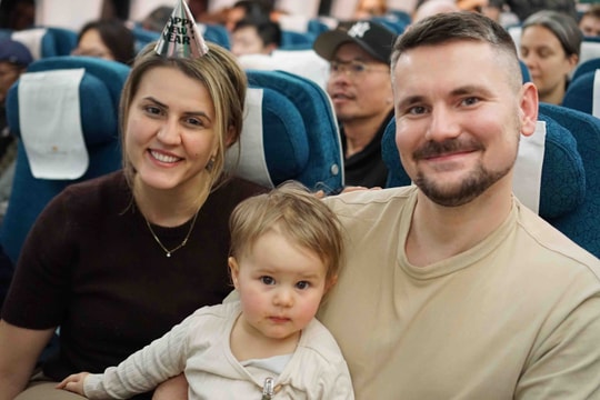 Hàng không chào đón những vị khách đầu tiên ‘xông đất’ năm mới 2026