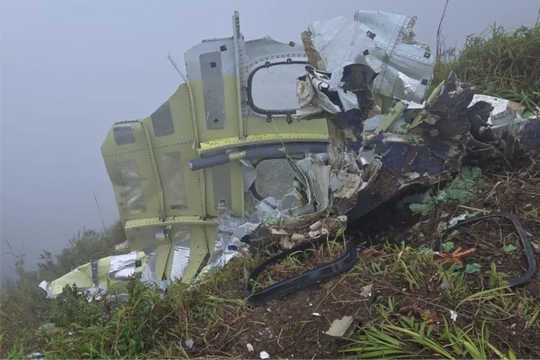 Tìm thấy nạn nhân đầu tiên trong vụ tai nạn máy bay tại Indonesia