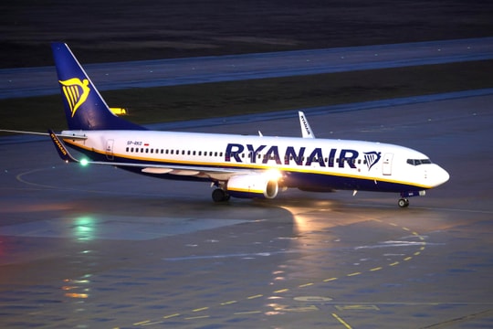 Khách chậm 2 phút không được bay, hãng bay thắng kiện