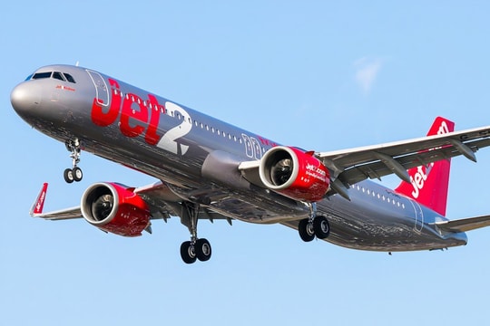 Hơn 30 khách bay bị bỏ quên vì bị kẹt trong cầu thang